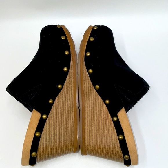 Tony Little Cheeks Black Studded Clogs - Picture 6 of 10
